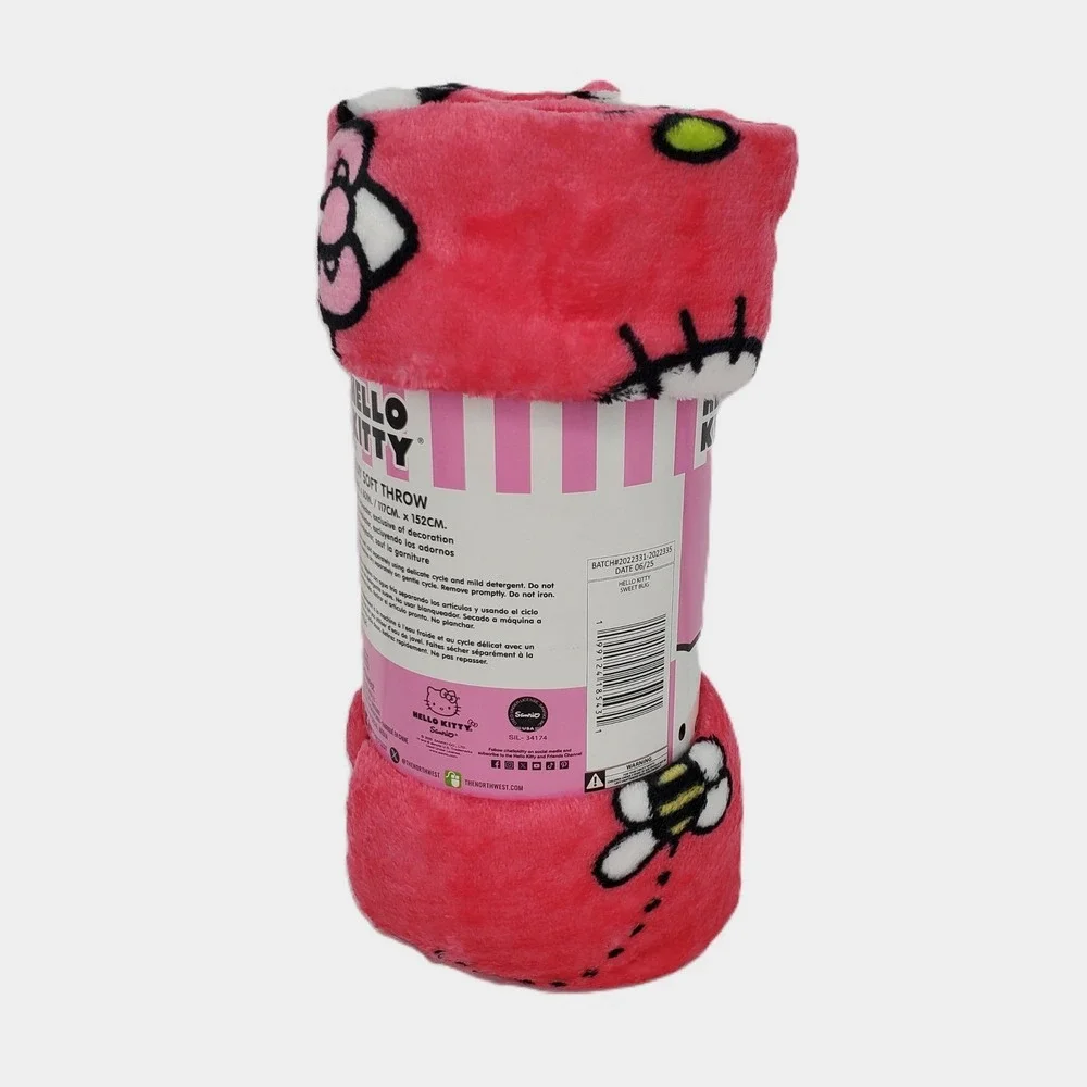 Sanrio Hello Kitty Sweet Bug‎ Silky Soft Throw Blanket Pink 46in x 60in Cozy New